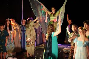 Конец заставки-композиции «Пробуждение волшебного леса»